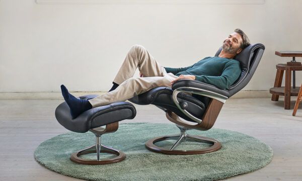 Stressless View Recliner & Ottoman - Signature & Cross Base - Image 16