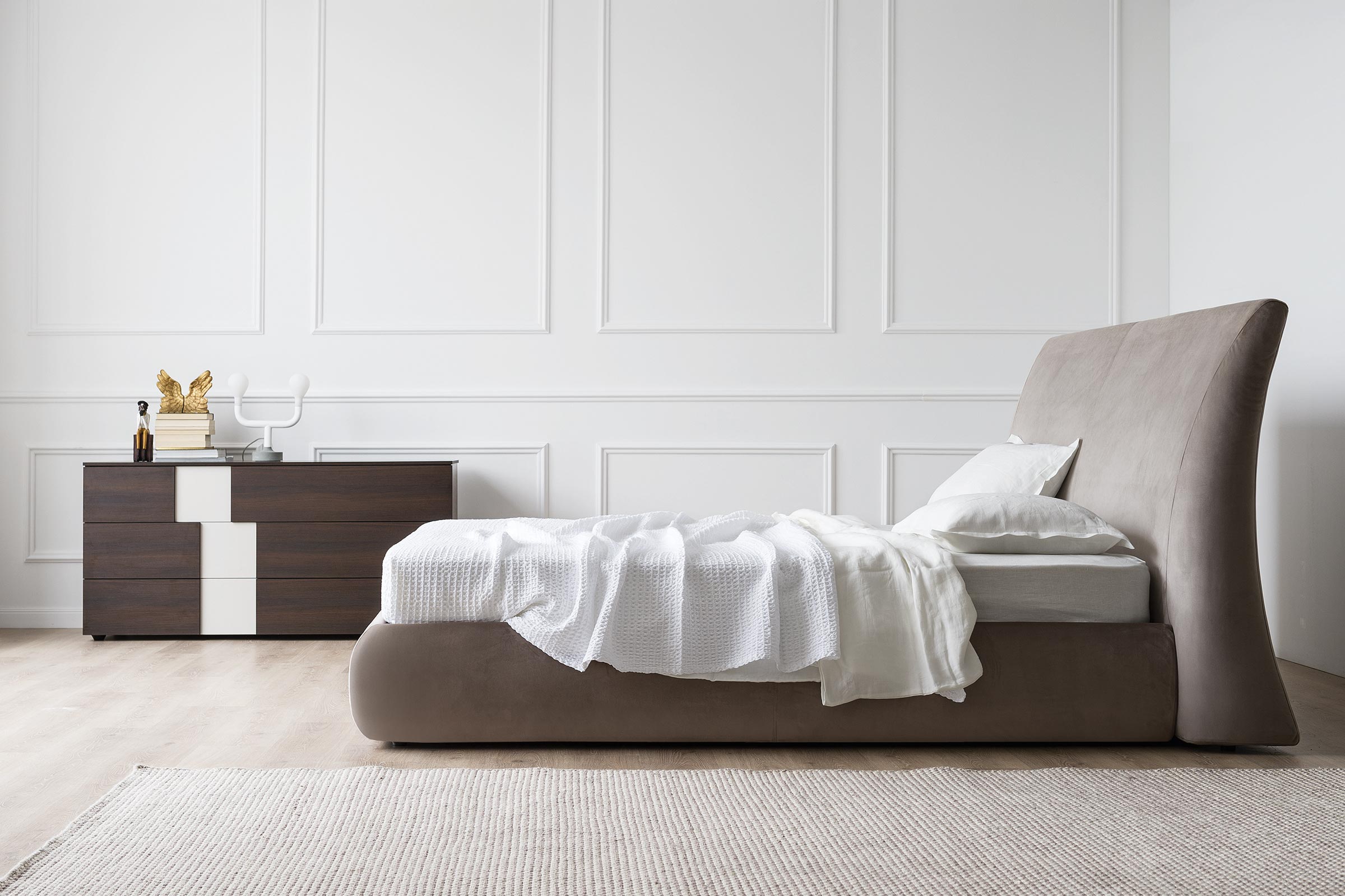 Calligaris Michigan Bed Ambiente Modern Furniture