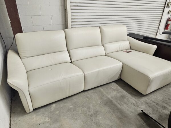 Max Divani Pierre Sectional