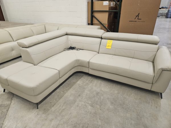 MaxDivani Lorren Sectional